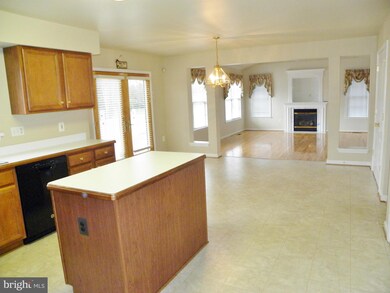 35219 Somerset Ridge Rd, Locust Grove, VA 22508 - photo 5