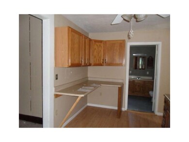 401 N Columbia St, Boswell, IN 47921 - photo 4