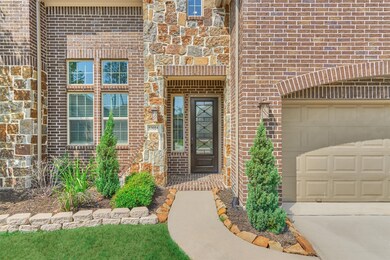 17484 Chestnut Cove Dr, Conroe, TX 77302 - photo 2