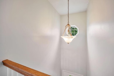 2 STORY ENTRY