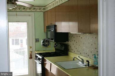 901 Regina Dr, Halethorpe, MD 21227 - photo 5