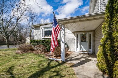 1 Cape Ct Howell NJ 07731 USA-large-033-