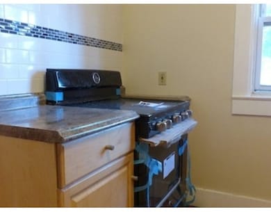 5 Saunders St unit 3, North Weymouth, MA 02191 - photo 4