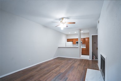 8055 Cambridge St unit 17, Houston, TX 77054 - photo 3
