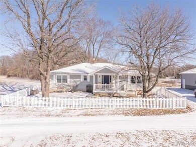 242 Gerding Rd, Hawk Point, MO 63349 - photo 7