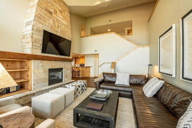 Living-Room_1800x1200_3108896