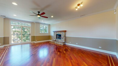 6209 N Washtenaw Ave unit 3, Chicago, IL 60659 - photo 4