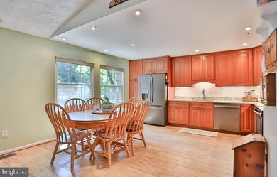 15223 Cedar Knoll Ct, Dumfries, VA 22025 - photo 4