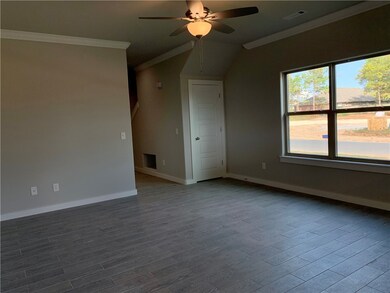 402 Red Robin St, Centerton, AR 72719 - photo 6