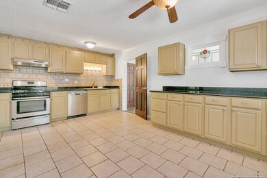 20007 Scenic Loop Rd, Helotes, TX 78023 - photo 7