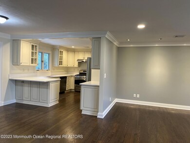 94 Bridgewaters Dr, Oceanport, NJ 07757 - photo 3