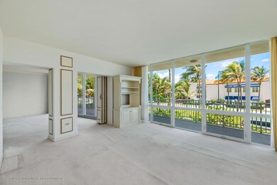 100 Royal Palm Way Palm Beach-large-008-