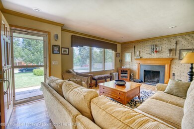 4113 Elizabeth Rd, Lansing, MI 48917 - photo 2