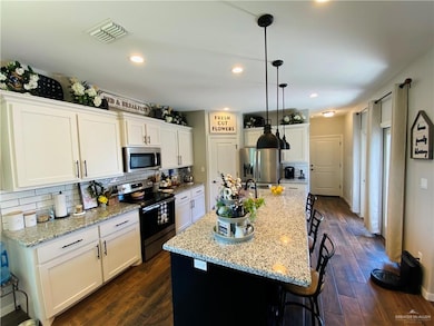 2013 Robin Ln, Mission, TX 78572 - photo 5