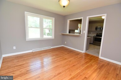 22907 Chestnut Rd, Lexington Park, MD 20653 - photo 5