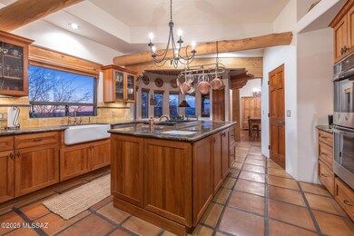 Double Ovens/Granite Counters