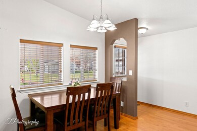 8-web-or-mls-180 N 1100 E 165-7