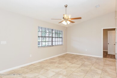 002-photo-living-room-11725453