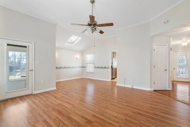 112 Saxon Ct, Columbia, TN 38401 - photo 4