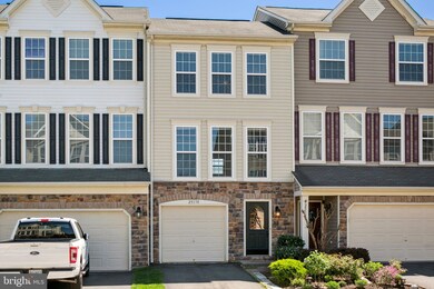 25138 Sweet Myrtle Square, Aldie, VA 20105 - photo 2