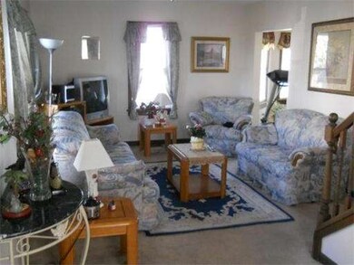 176 Draper St, Springfield, MA 01108 - photo 2