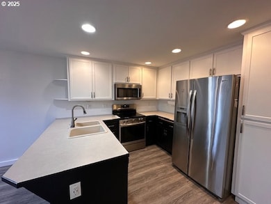 3932 Spruce St, Florence, OR 97439 - photo 3