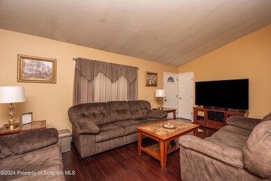 1719 Lafayette St, Scranton, PA 18504 - photo 5