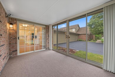 2938 Laurel Wind Blvd, Lewis Center, OH 43035 - photo 4