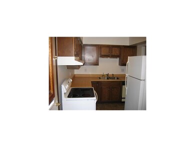 Kitchen. Stove, refrigerator, dishwasher included 