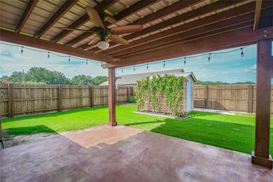 517 Landry Ct, Granbury, TX 76049 - photo 4