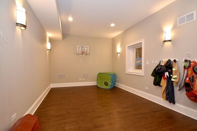 230 N Elm Ave, Elmhurst, IL 60126 - photo 2