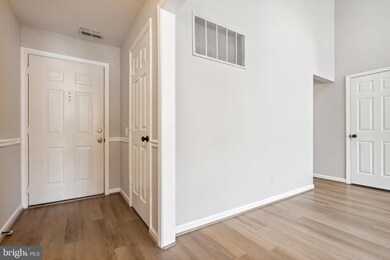 1132 Huntmaster Terrace NE unit 301, Leesburg, VA 20176 - photo 2