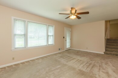 6008 Applegate Ln, Louisville, KY 40219 - photo 6