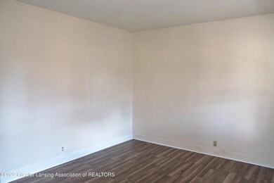 1 Bd-Living Space