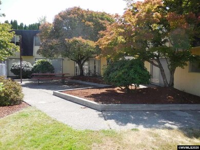 935 NW Hobart Ave, Corvallis, OR 97330 - photo 6