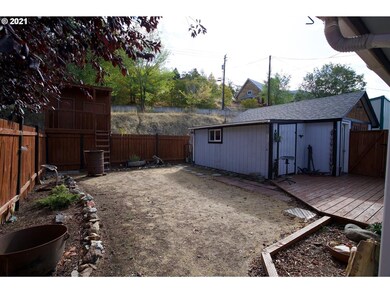 120 N Clark St, Canyon City, OR 97820 - photo 6