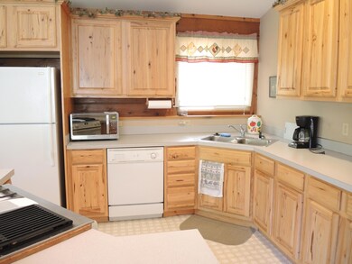 3278 SE Fleet Ave, Lincoln City, OR 97367 - photo 2