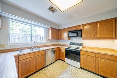 16039 Pinyon Creek Dr, Houston, TX 77095 - photo 5