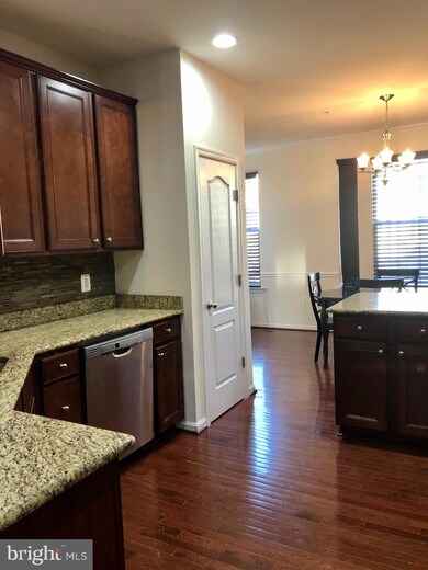 8 Thomasson Ct, Capitol Heights, MD 20743 - photo 5