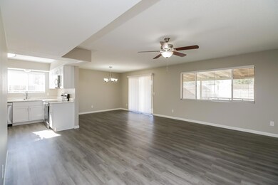 003-photo-living-room-7837406