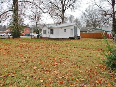 304 Earl St, Tahlequah, OK 74464 - photo 5
