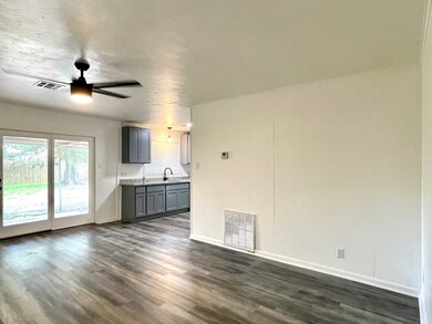 14222 Roundstone Ln, Houston, TX 77015 - photo 4