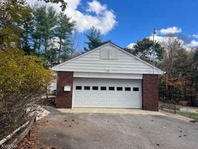 391 Forest Rd, Mahwah, NJ 07430 - photo 4