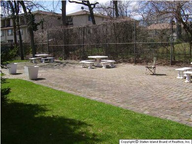 24 Bay Terrace unit 2B, Staten Island, NY 10306 - photo 2
