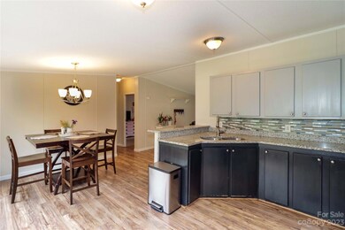 142 Sweetwater Dr, Statesville, NC 28625 - photo 6