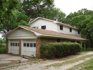 1700 Moss St, Gainesville, TX 76240 - photo 6