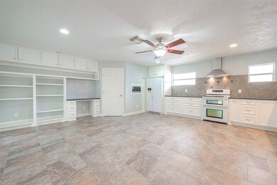 1729 Bayram Dr, Houston, TX 77055 - photo 7