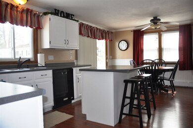 20 Floyd Ave, Manchester, NH 03103 - photo 3