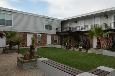 1419 Hawthorne St unit 28, Houston, TX 77006 - photo 4