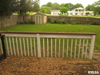 1232 Meadow Lane Dr, Bettendorf, IA 52722 - photo 2